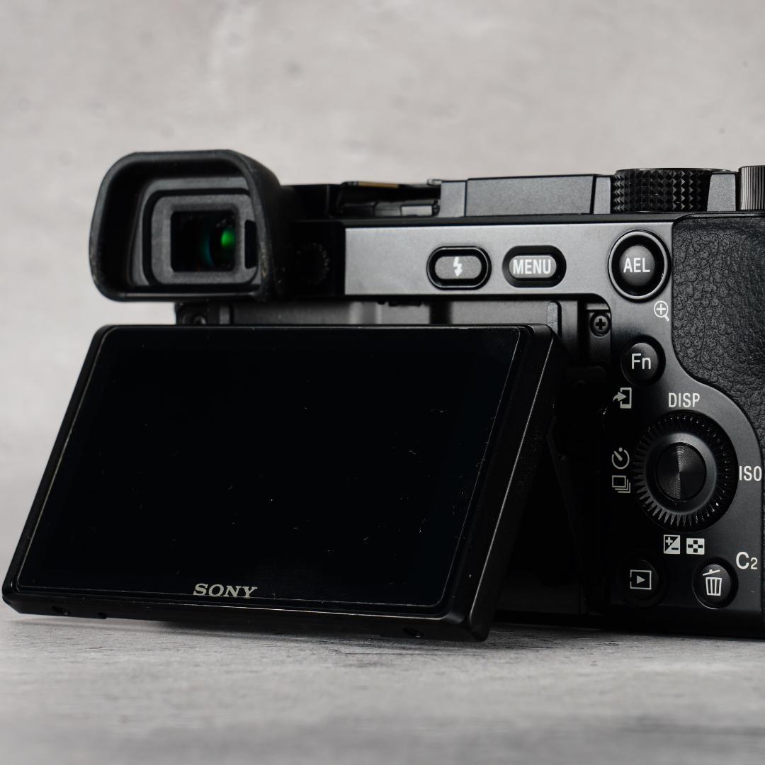 α6400が欲しいけど予算が...なら迷わずこれ！ILCE-6100Y