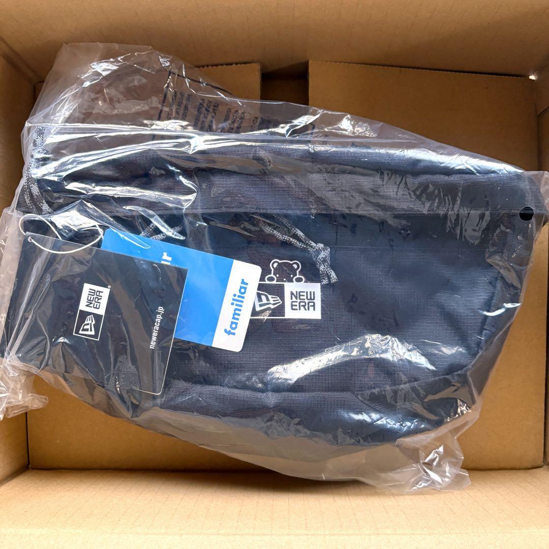 NEW ERA® × familiar 　ボディバッグ　ニューエラ　ファミリア