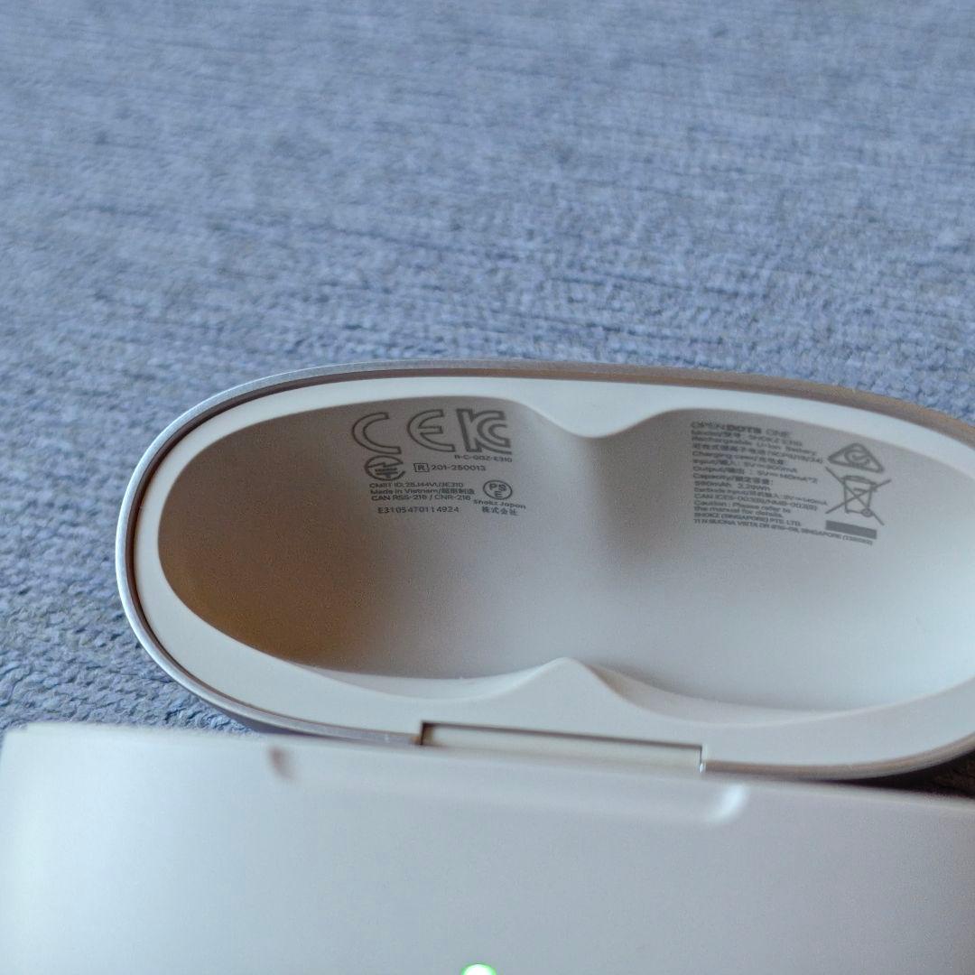 【最終値下げ】Shokz OpenDots ONE 充電ケース　グレー　シルバー