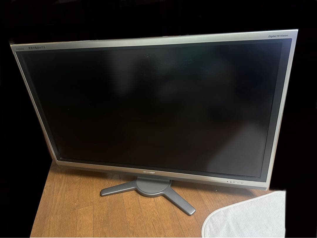 【送料込み】 フルハイビジョンテレビ 世界の亀山モデル 46型 AQUOS