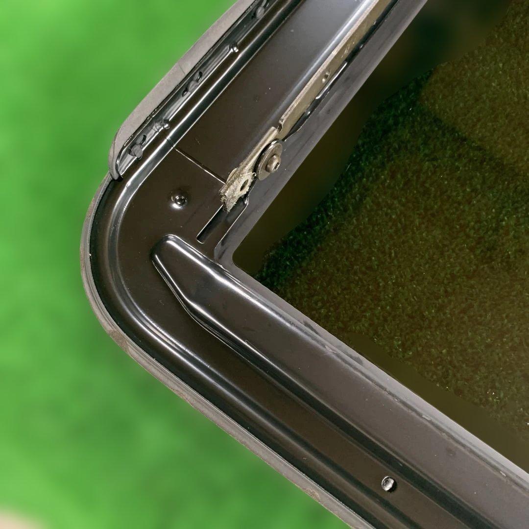 マメ　トヨタ　セルシオ30 後期　純正サンルーフガラス　　希少　中古品