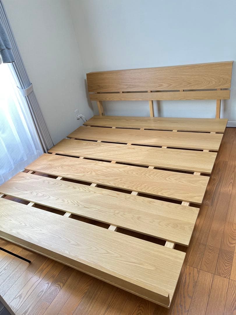 ニトリ　ベッドフレーム　クイーン