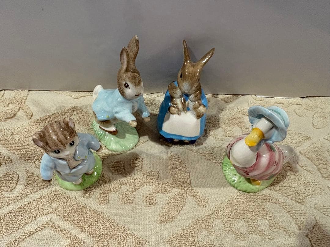 ロイヤルアルバート　ピーターラビット　置物　ジマイマ　トム　ミセスラビット