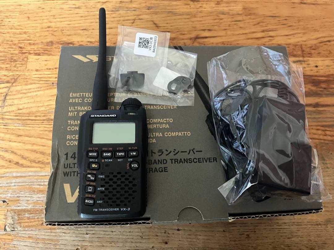 スタンダード　ハンディアマチュア無線機　VX-3