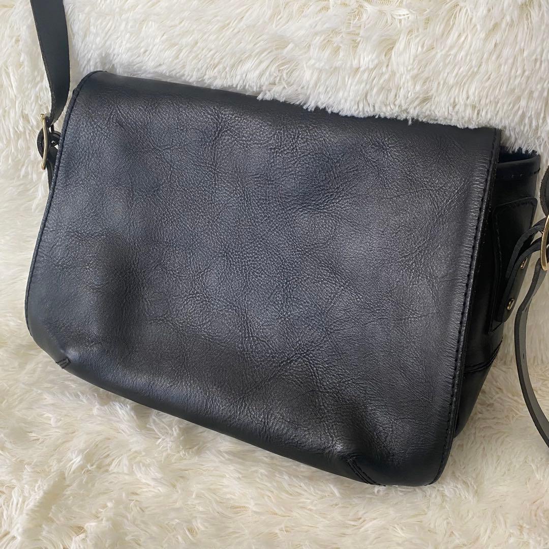 HERZ 総かぶせのメッセンジャーバッグ