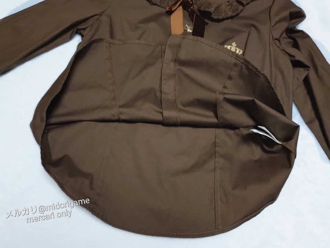 新古品タグ付き AP chocolate Piece ブラウス 王冠