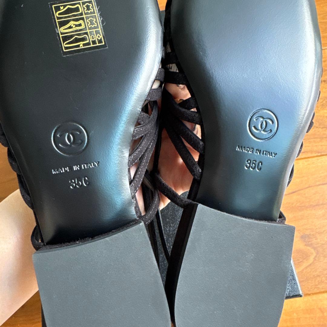 【新品未使用品】CHANEL スウェードカメリアサンダル 35