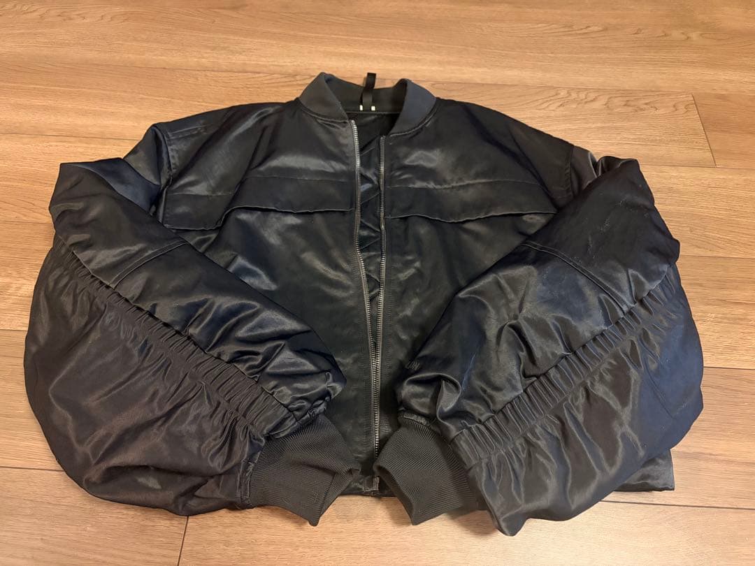 Lululemonブラック ボンバージャケット