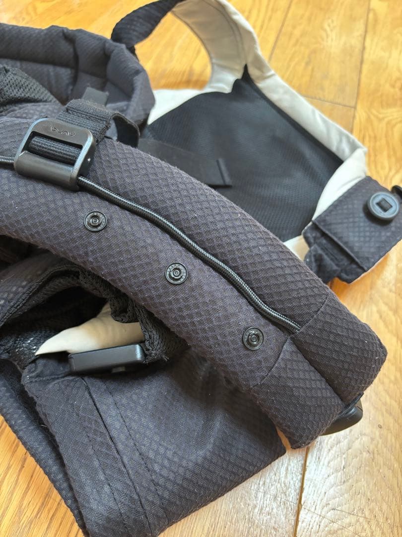 抱っこ紐　nuna ヌナ