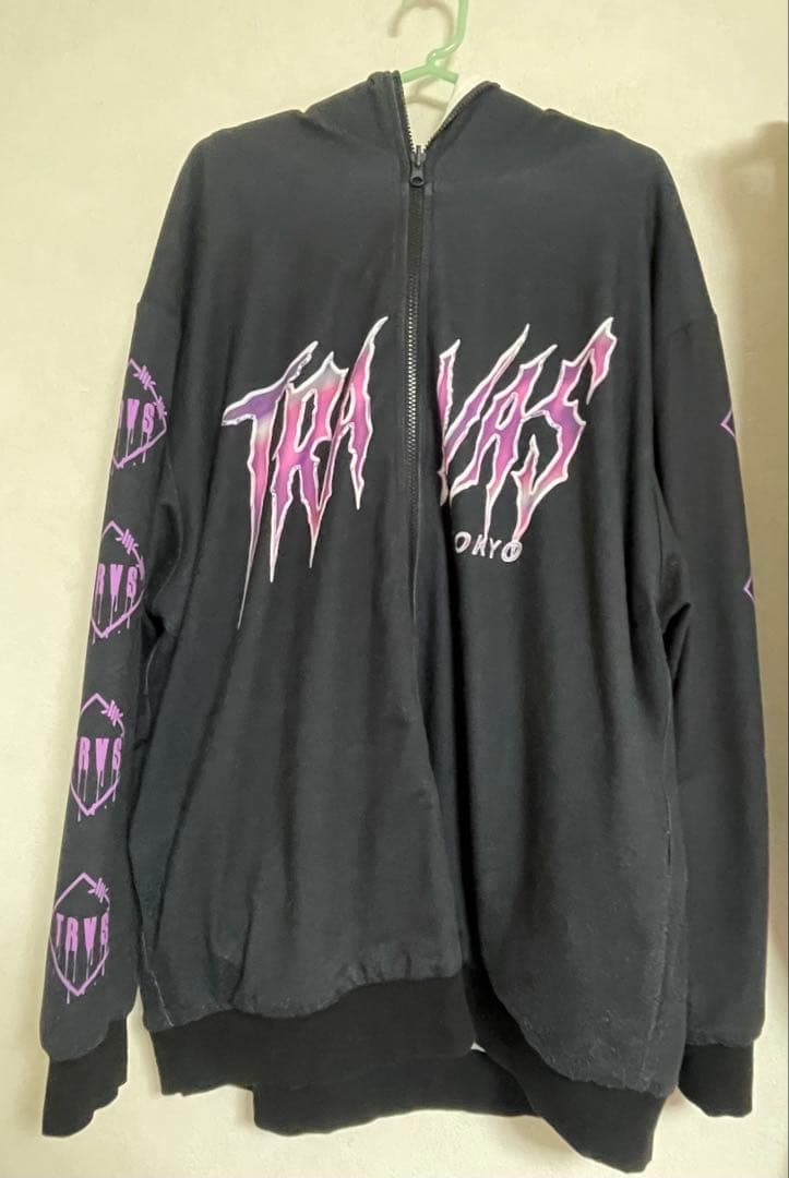 トラバストーキョー 4面リバーシブルパーカー