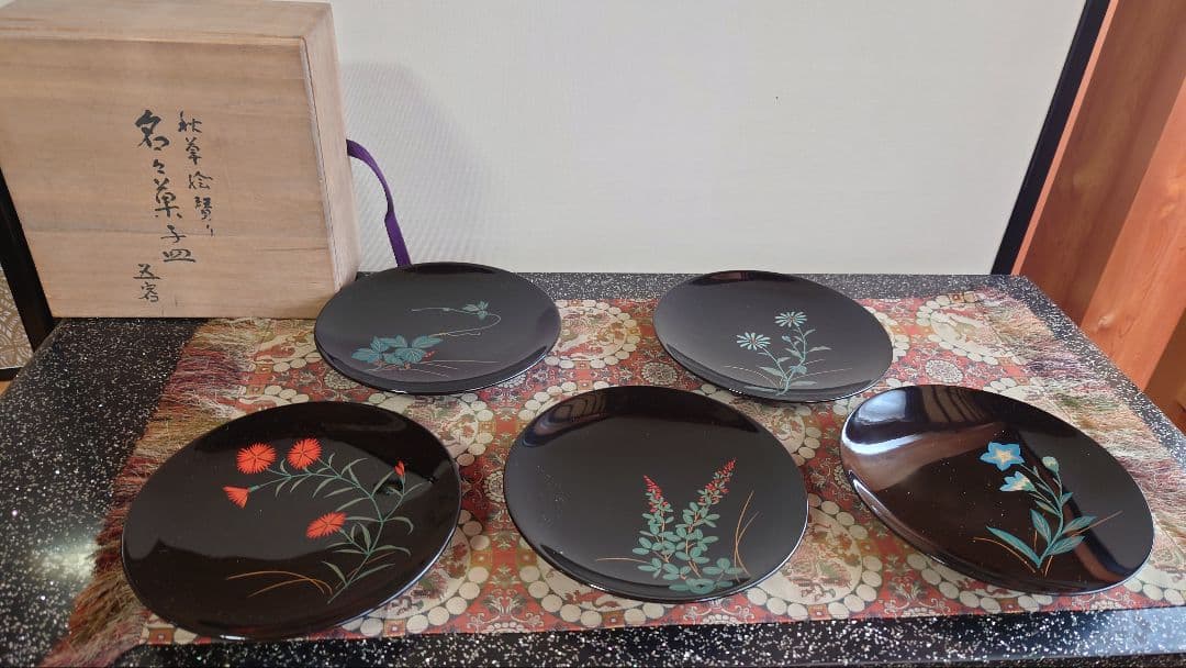 輪島塗り秋草名々菓子皿５客