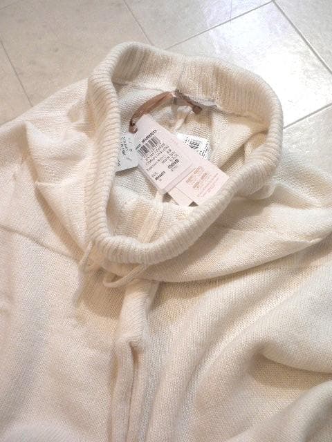 KABEリナシメント◆カシミヤ混ウール！お洒落なオフ白ニットジョガーパンツ