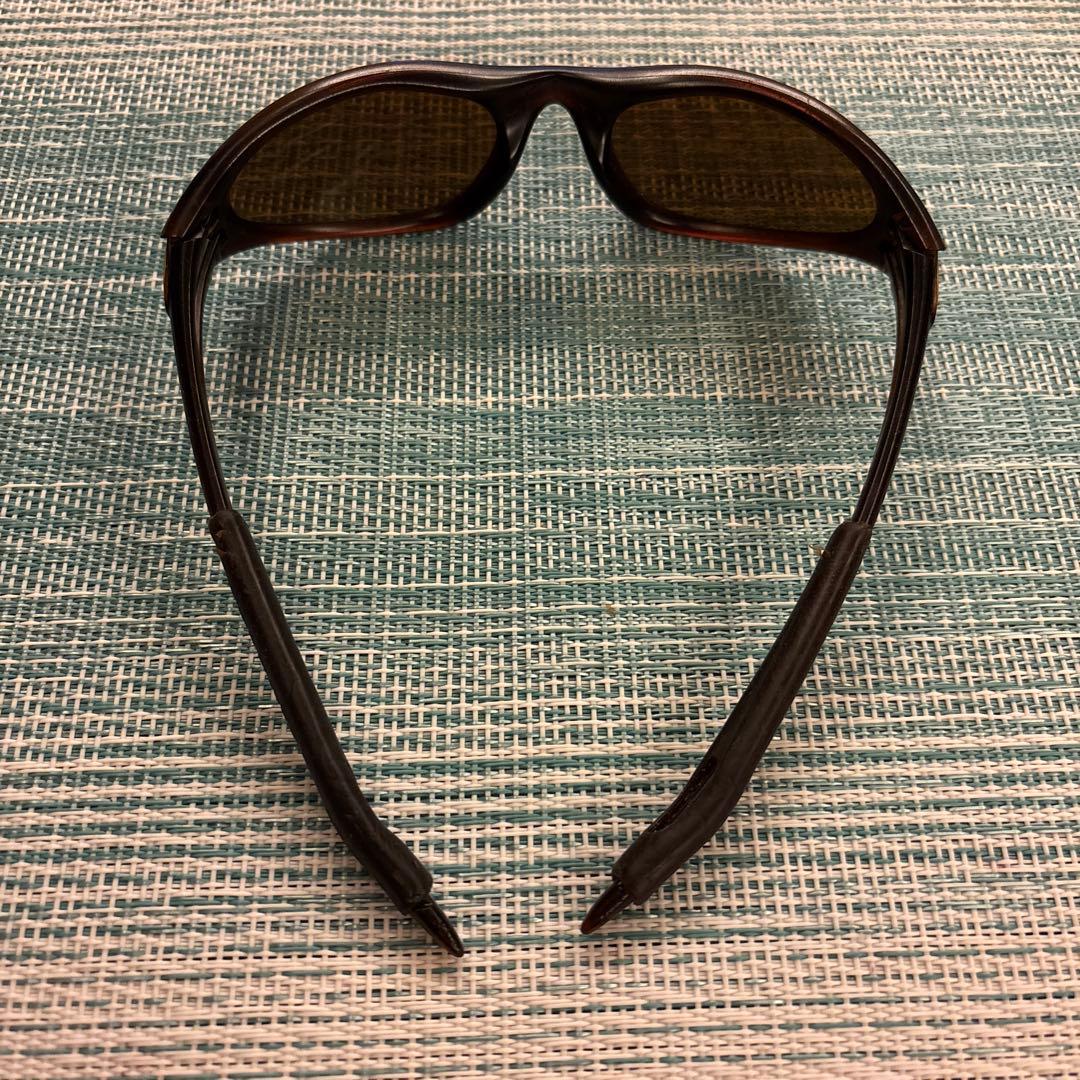 Oakleyスポーツタイプ ブラウン サングラス