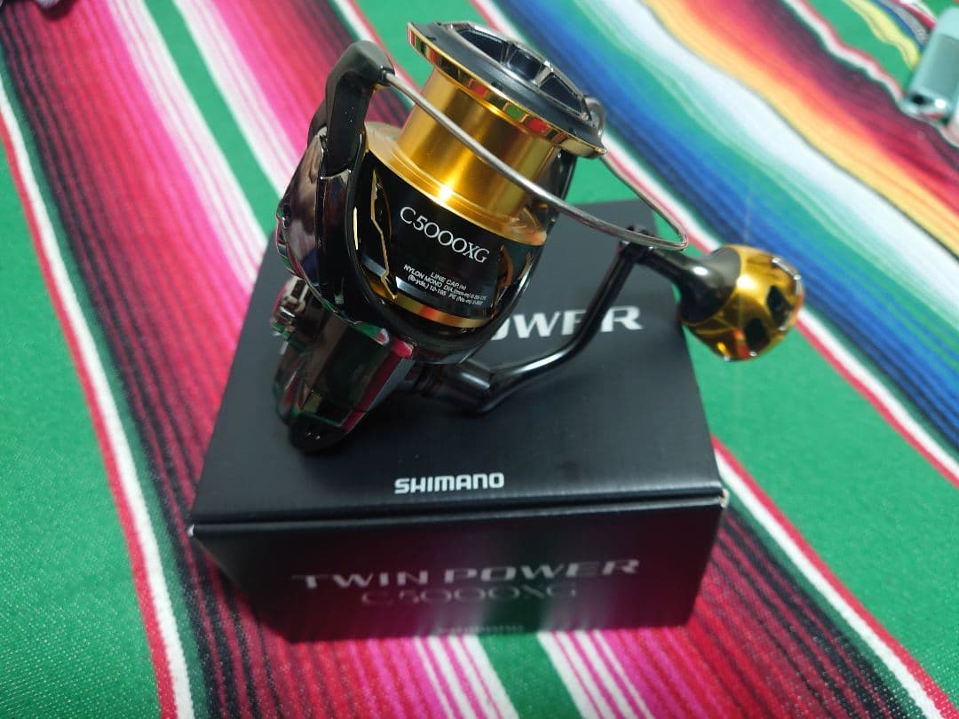 週末限定値下げシマノツインパワーC5000XG スピニングリール