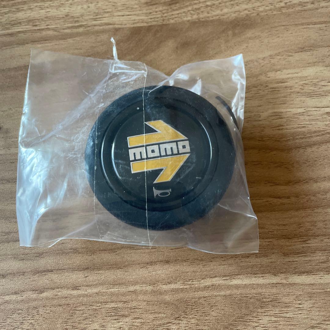 【ほぼ未使用】MOMO ステアリング本体 ブラック32cm