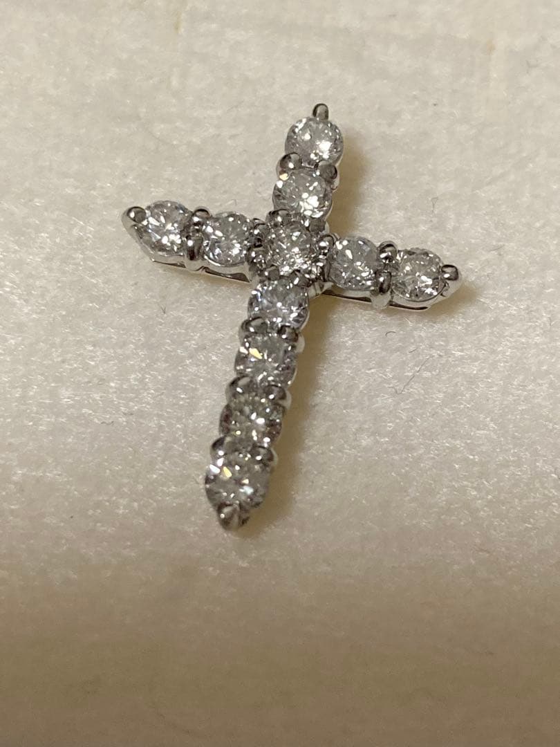 澪*様 pt900 ダイヤモンド　ネックレストップ　クロス