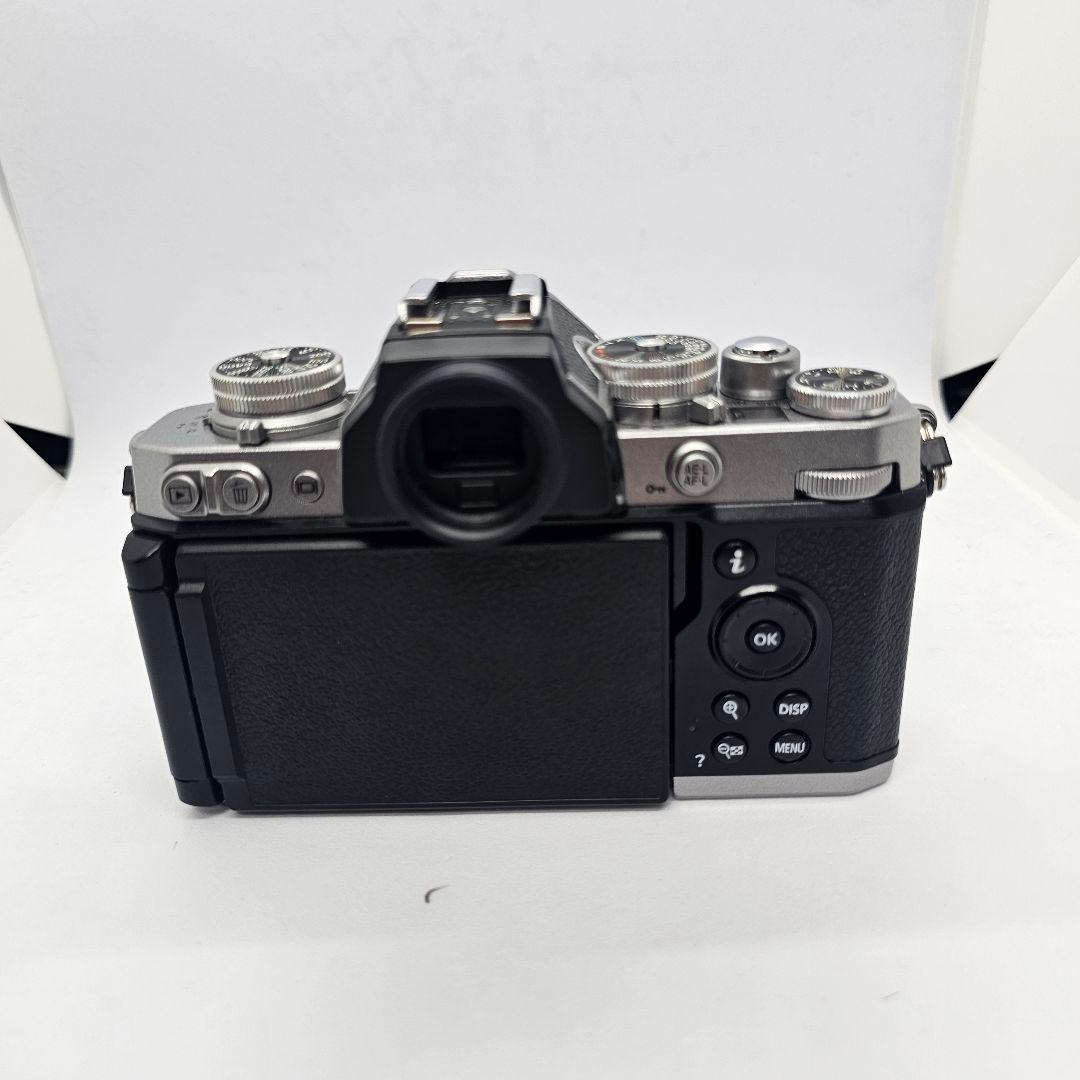 デジタルカメラ Nikon Z fc 28/2.8 SE Kit