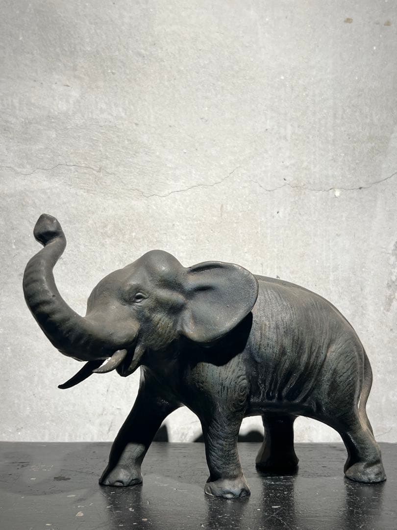 ヴィンテージ 鉄製 象／ゾウのオブジェ 】リアルな表情で造りも良いです