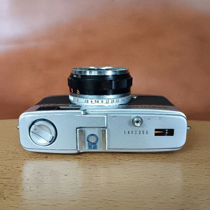 フィルムカメラ【整備、完動品】オリンパストリップ35