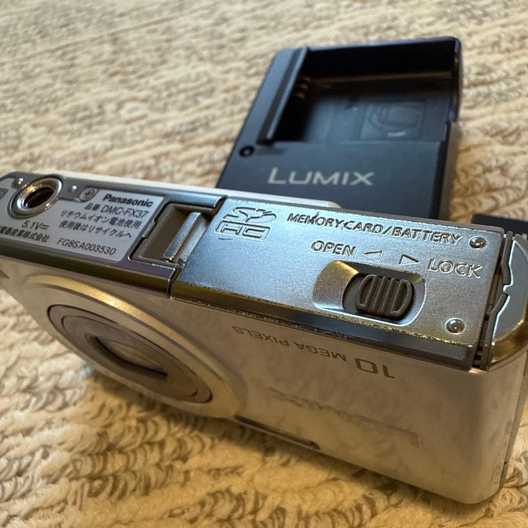 【動作確認済】中古LUMIX DMC-FX37 デジカメ ホワイト