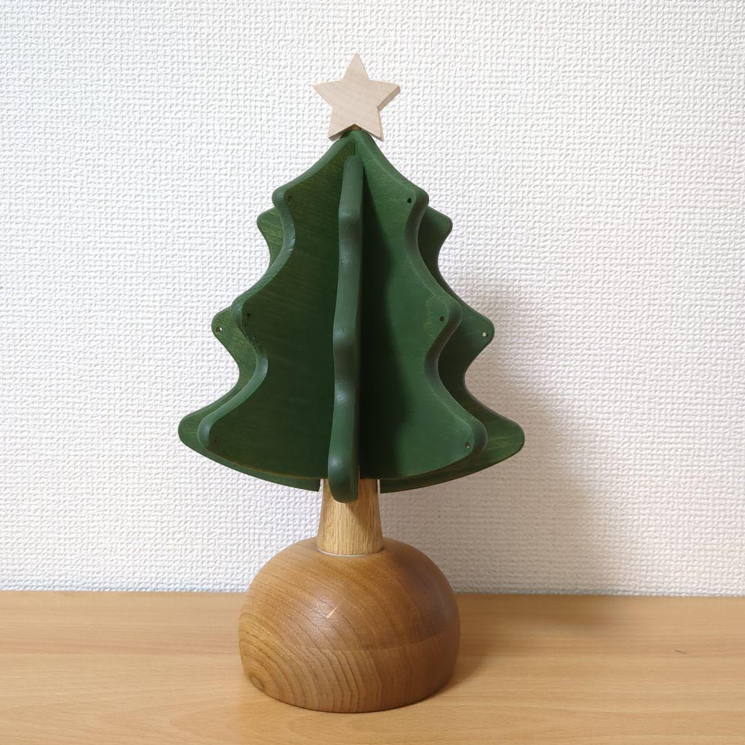 オークビレッジクリスマスツリー