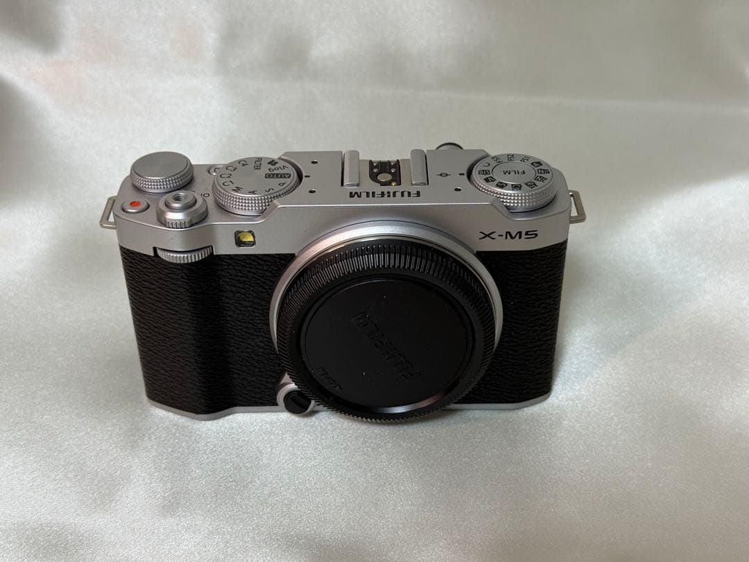 Fujifilm X-M5 ミラーレスカメラ シルバー