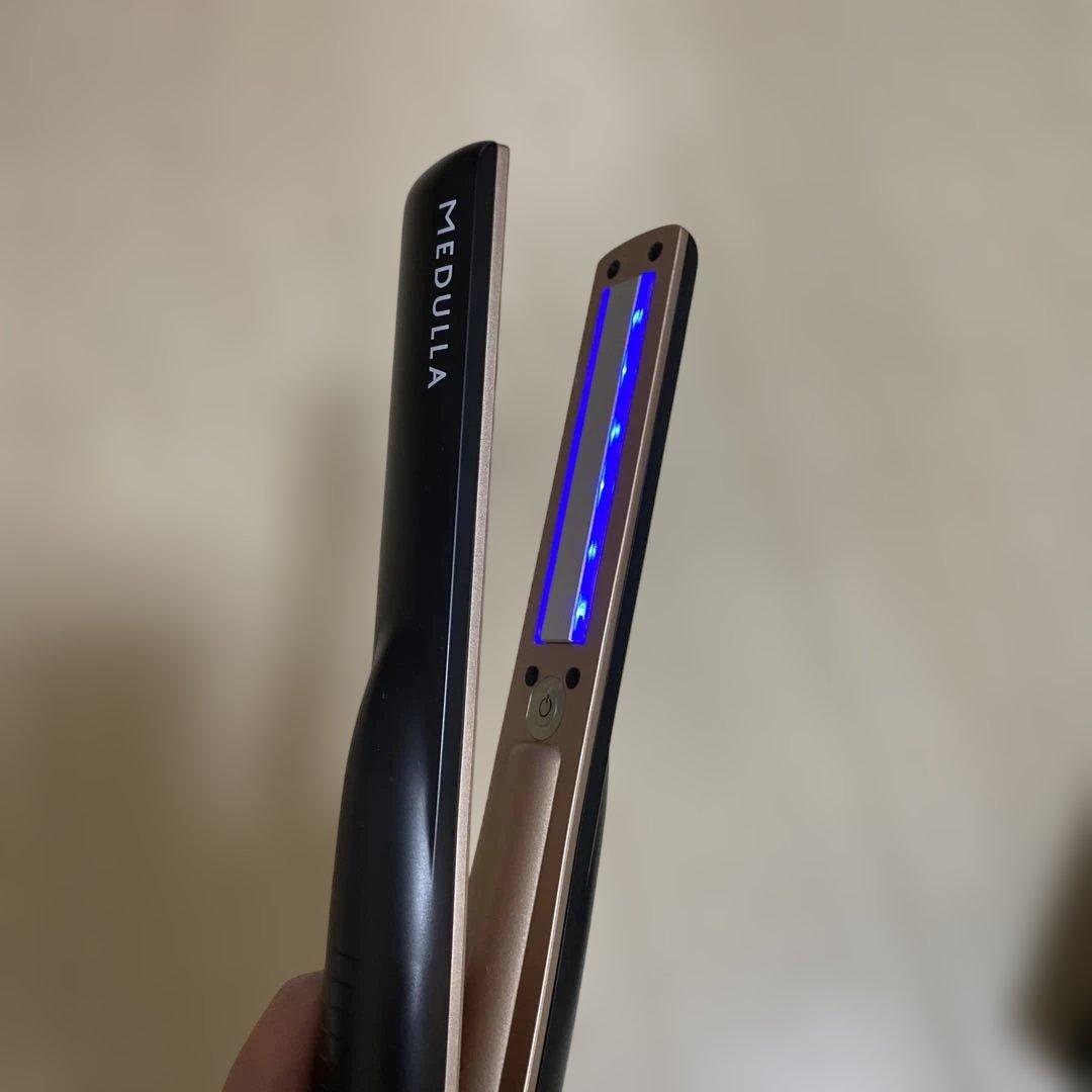 髪質改善ストレートアイロン　MEDULLAブラック