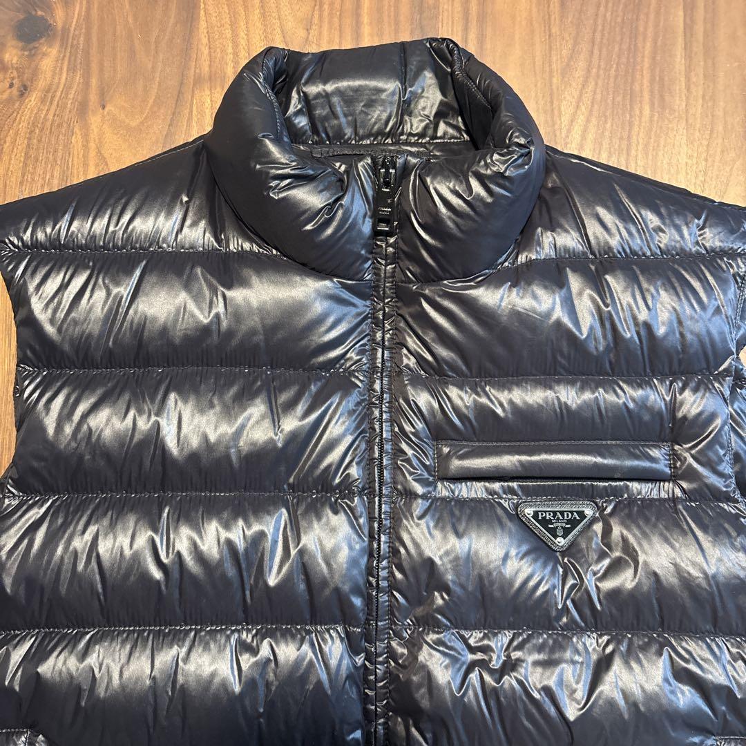 PRADA プラダ　ダウン　ベスト　ブラック　黒