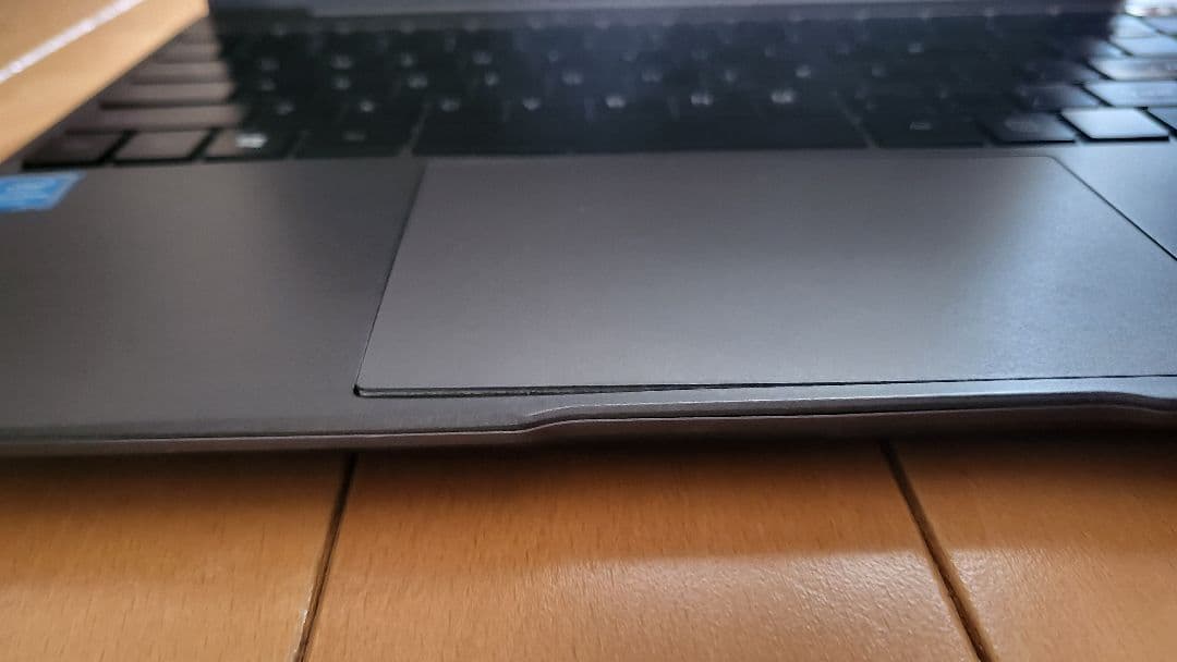 CHUWI ノートパソコン グレー ACアダプター付き