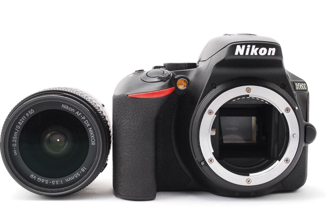 美品✨Nikon D5600 ダブルレンズ Bluetooth搭載S数1837回