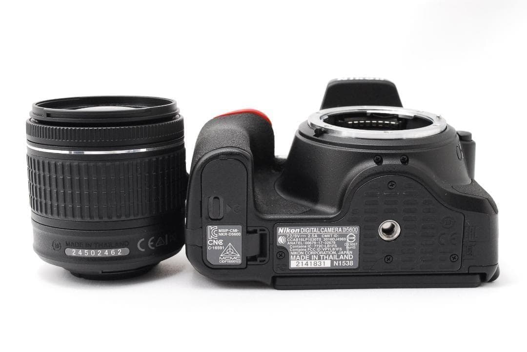 美品✨Nikon D5600 ダブルレンズ Bluetooth搭載S数1837回