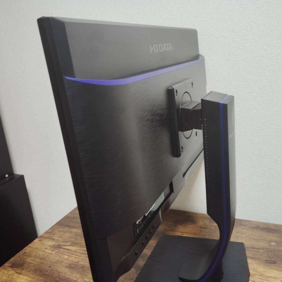 心を燃やせ !!  ★ ゲーミングディスプレイ GigaCrysta