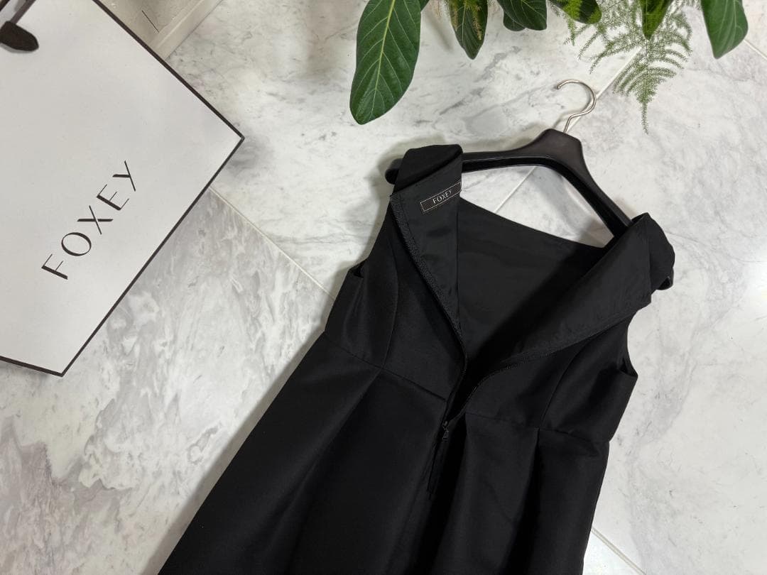 新品同様★【定価：￥138,600】★近年★FOXEY/フォクシー ギモーヴ38