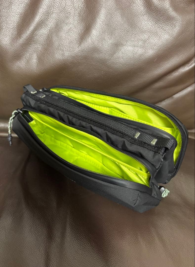 Maison Kitsuné x Topologie ボトルサコッシュ