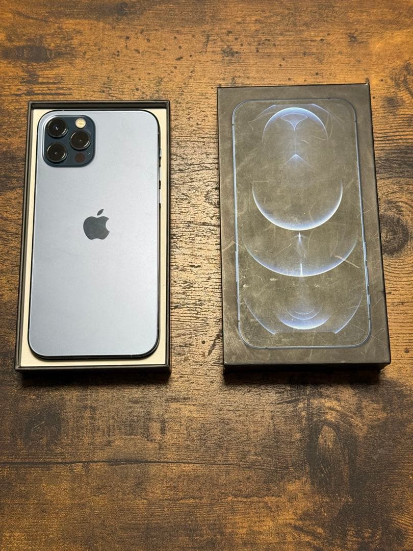 iPhone 12 Pro 容量100%、128G、傷無しAppleCareあり