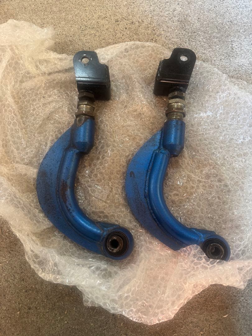 クスコ リアアッパーアーム C-HRハイブリッドにて使用 適合車種画像あり