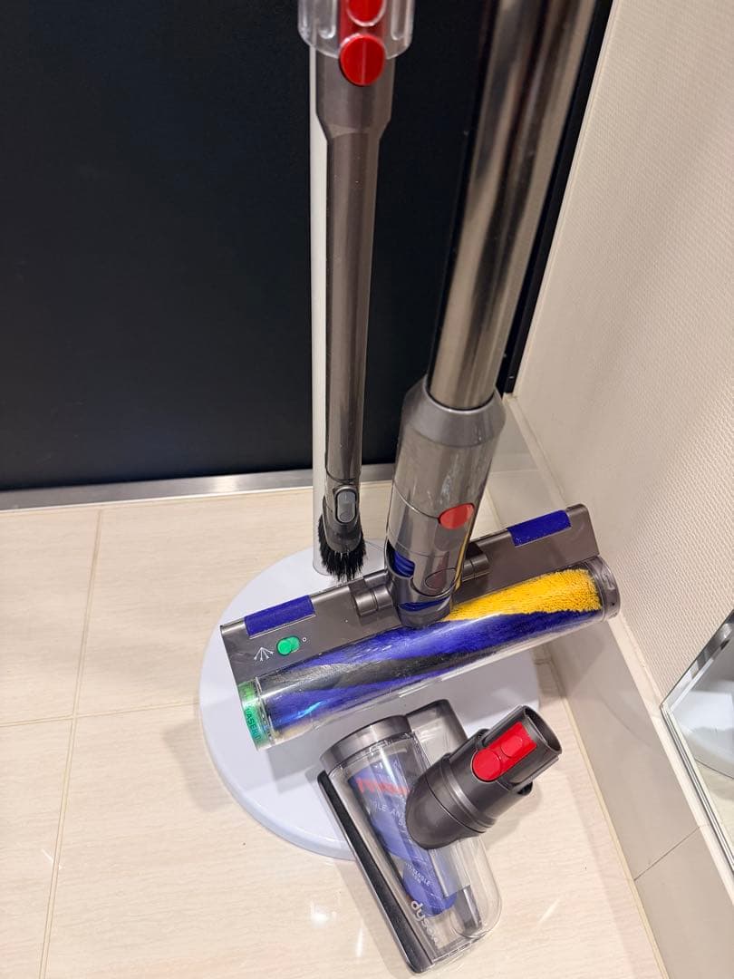 Dyson V12 detect slim fluffy 本体アタッチメント付き