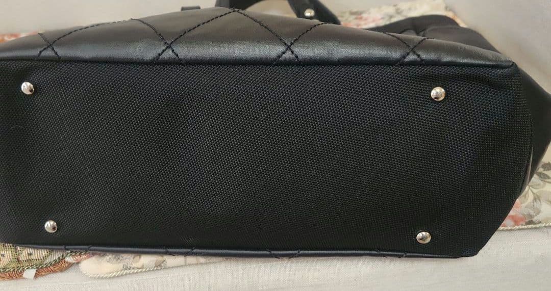 CHANEL ブラック キルティング バッグ