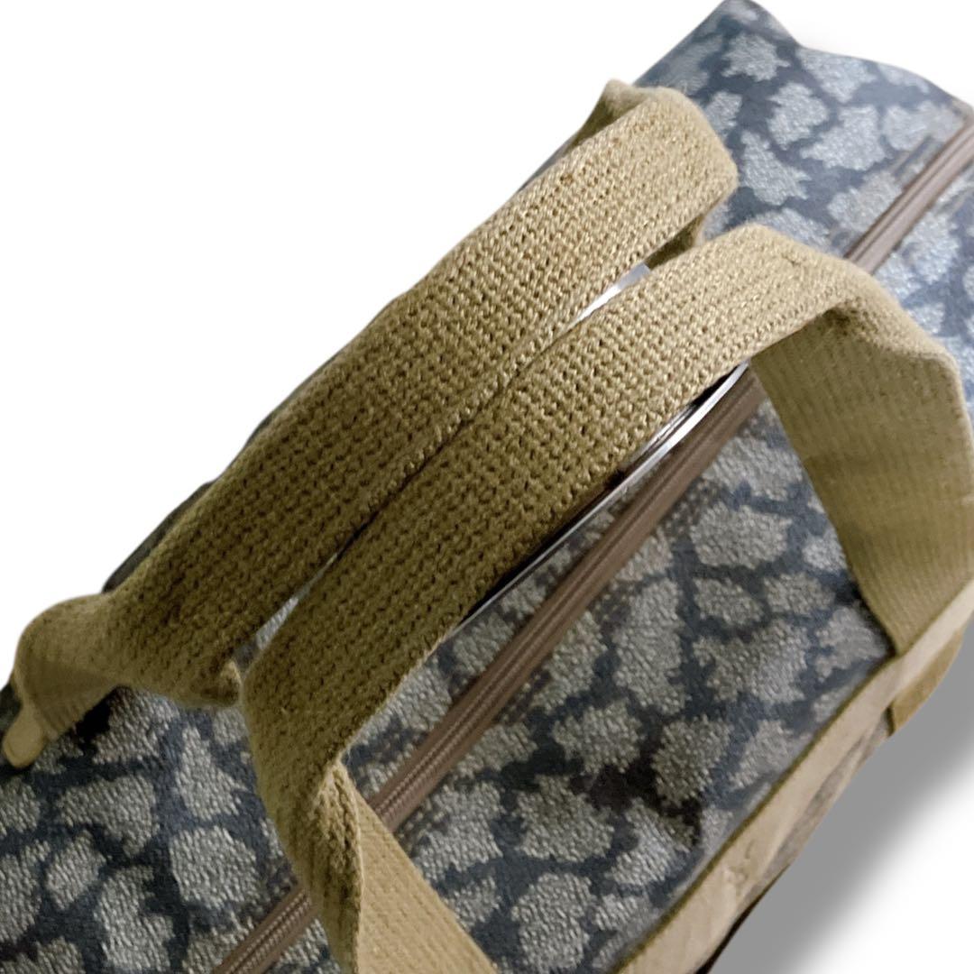 イブサンローラン ジラフ柄 肩掛け可 大容量 ユニセックスボストンバッグ グレー