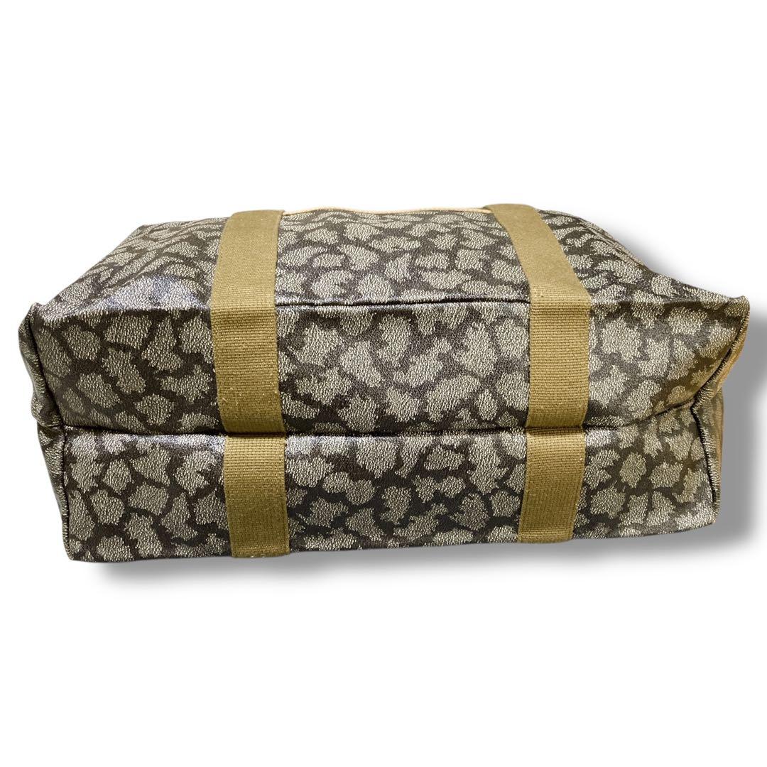 イブサンローラン ジラフ柄 肩掛け可 大容量 ユニセックスボストンバッグ グレー