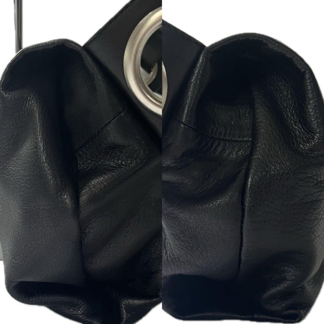 【希少】kawakawa ハトメ レザー　ボディバッグ M　ブラック　斜め掛け