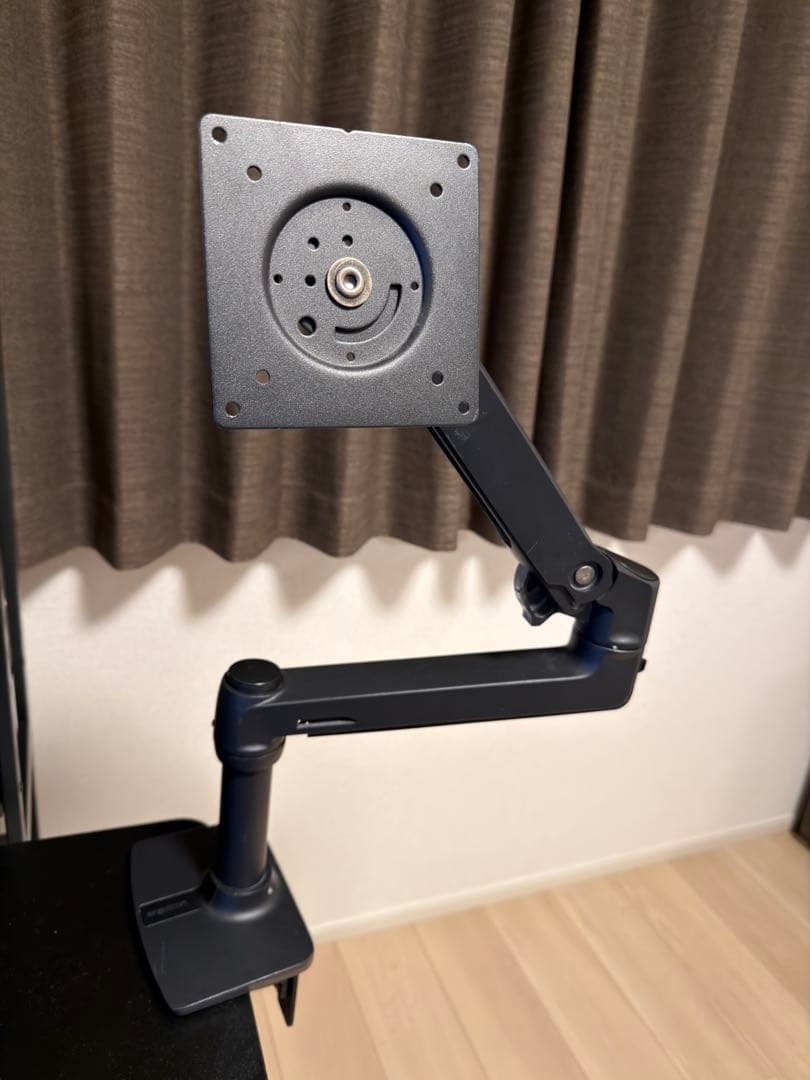 エルゴトロンLX マットブラック 45-241-224