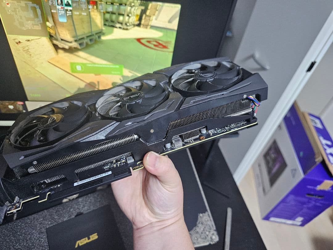 グラフィックボード・グラボ・ビデオカード ASUS ROG STRIX GeForce RTX 2080 Ti