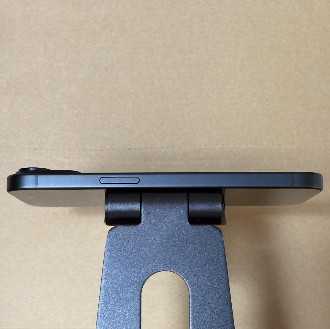 iPhone15ブラック128GB　純正バッテリー容量残97%です！