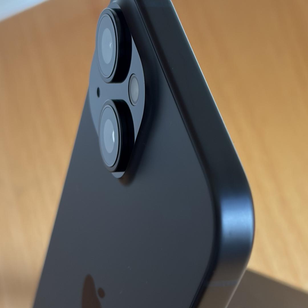 iPhone15ブラック128GB　純正バッテリー容量残97%です！