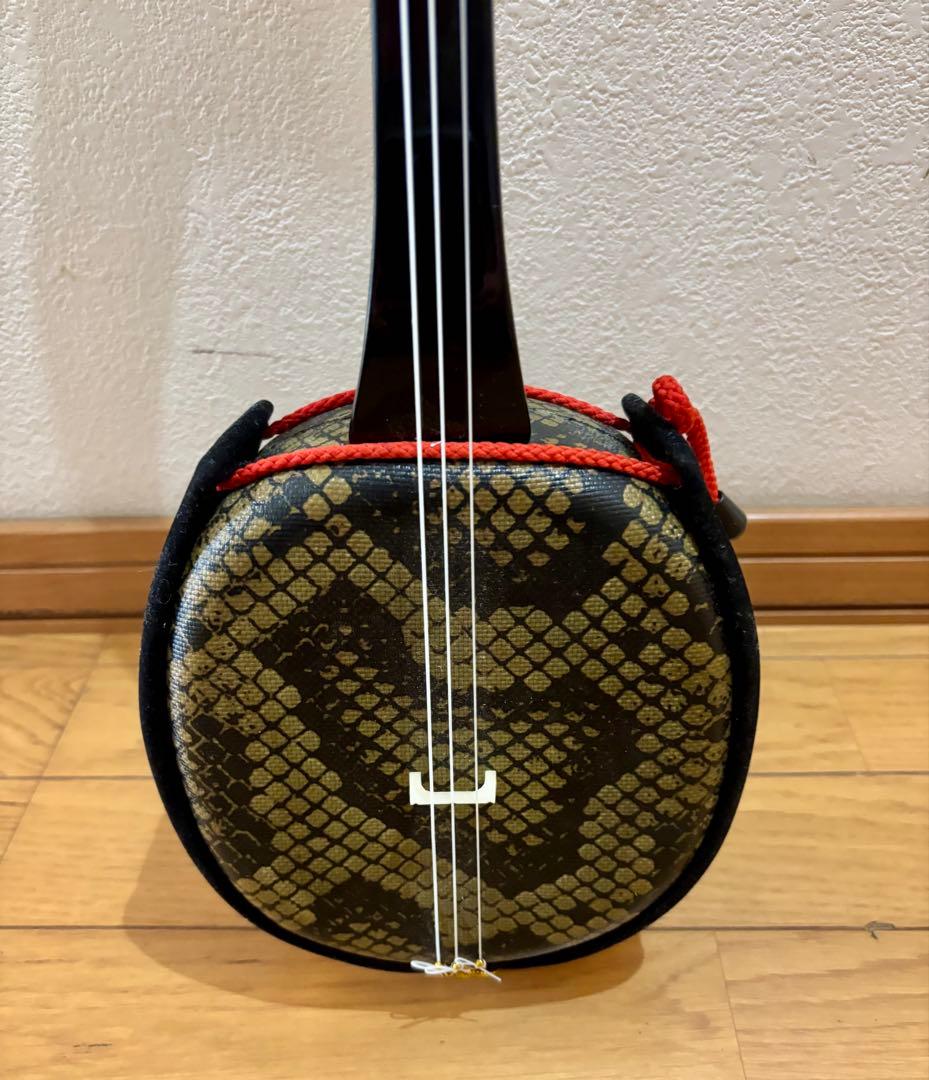 沖縄　三線　人工ヘビ革模様 美品
