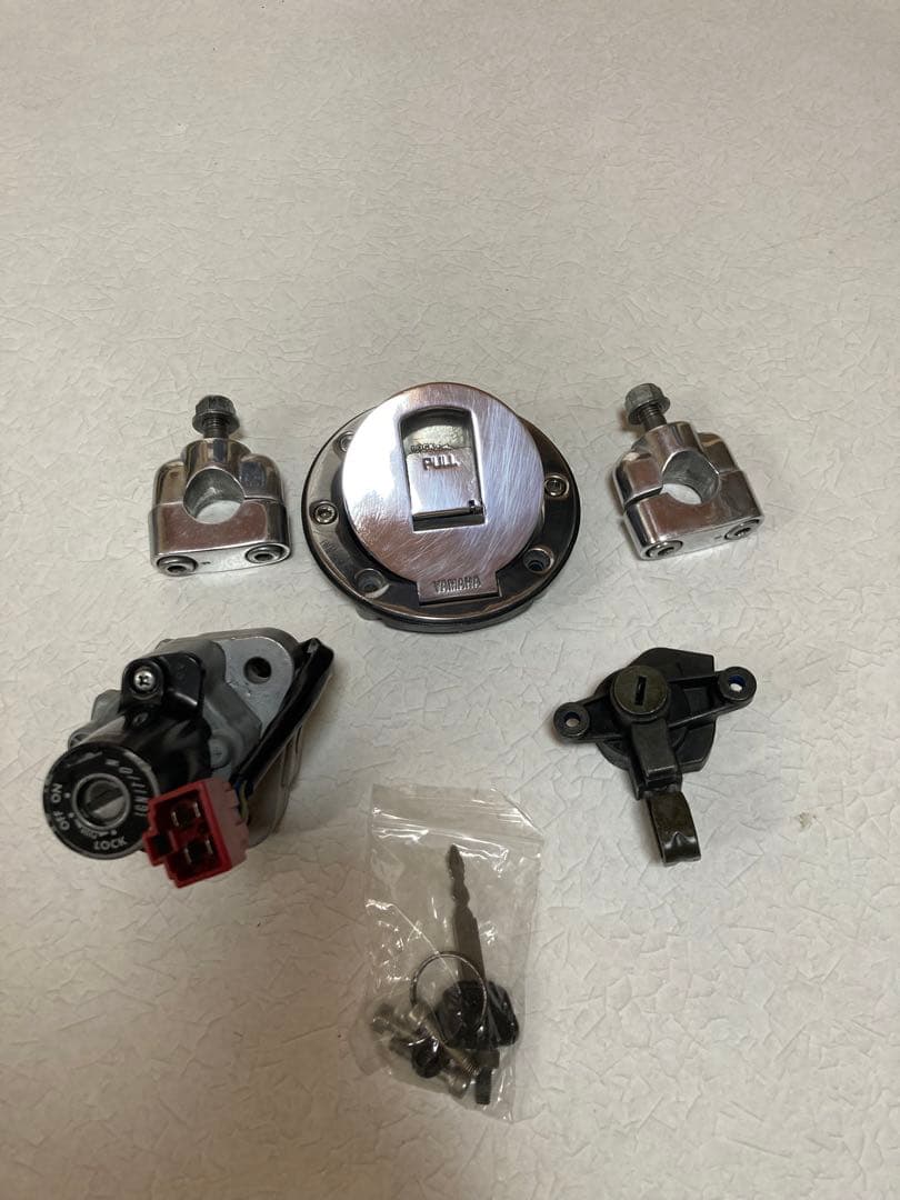 xjr1200 xjr1300(前期)バフがけ　タンクキャップ　メインキー　他