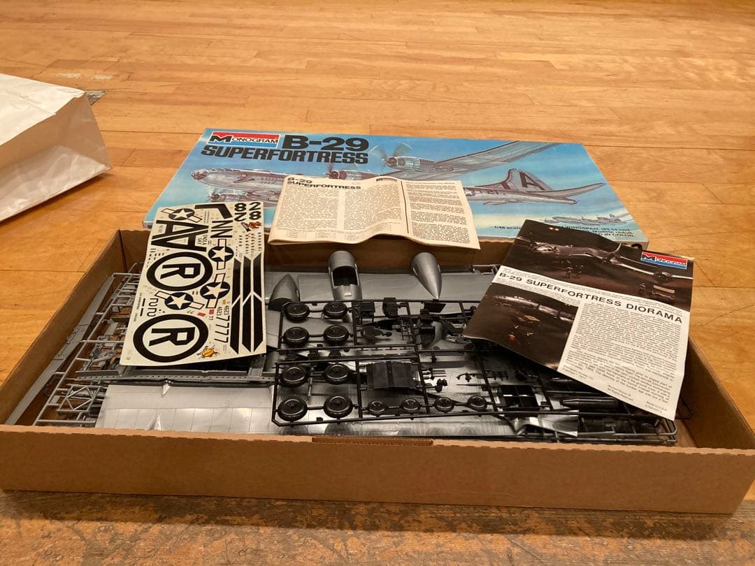 レアMonogram B-29 SUPERFORTRESS 1/48