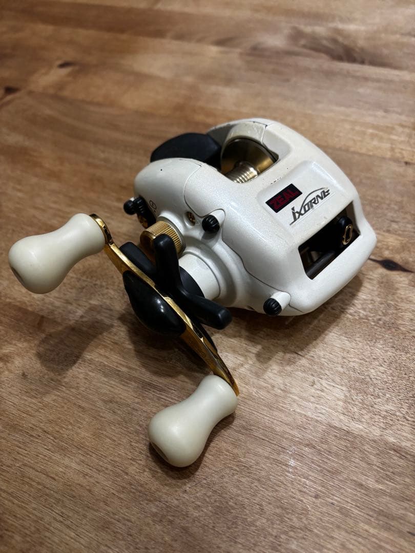 ズイール　イクシオーネ　カオリ