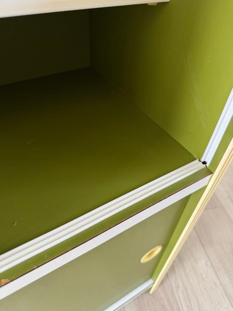 昭和レトロ 食器棚 ガラスキャビネット 小箪笥 ガラス棚 レトロポップ 抹茶色